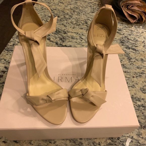 **SOLD**Alexandre Birman Clarita Nude Tie Sandals - Picture 4 of 8